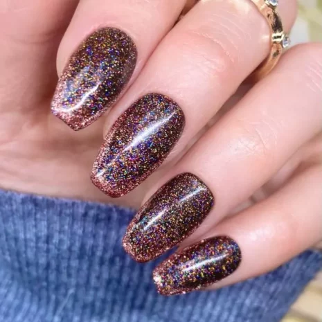 Black-Velvet-Glitter-Gel-Polish-4